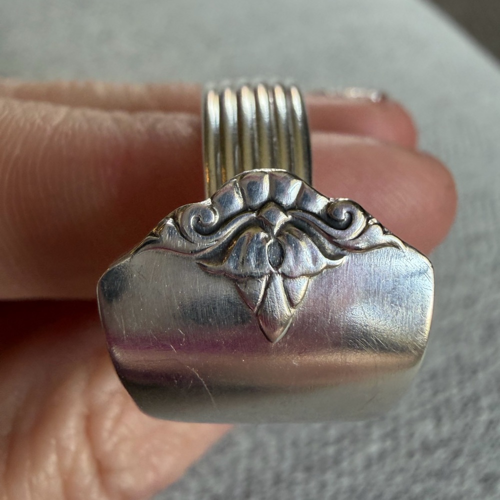 Sectional Spoon Ring - Picture 9 of 13